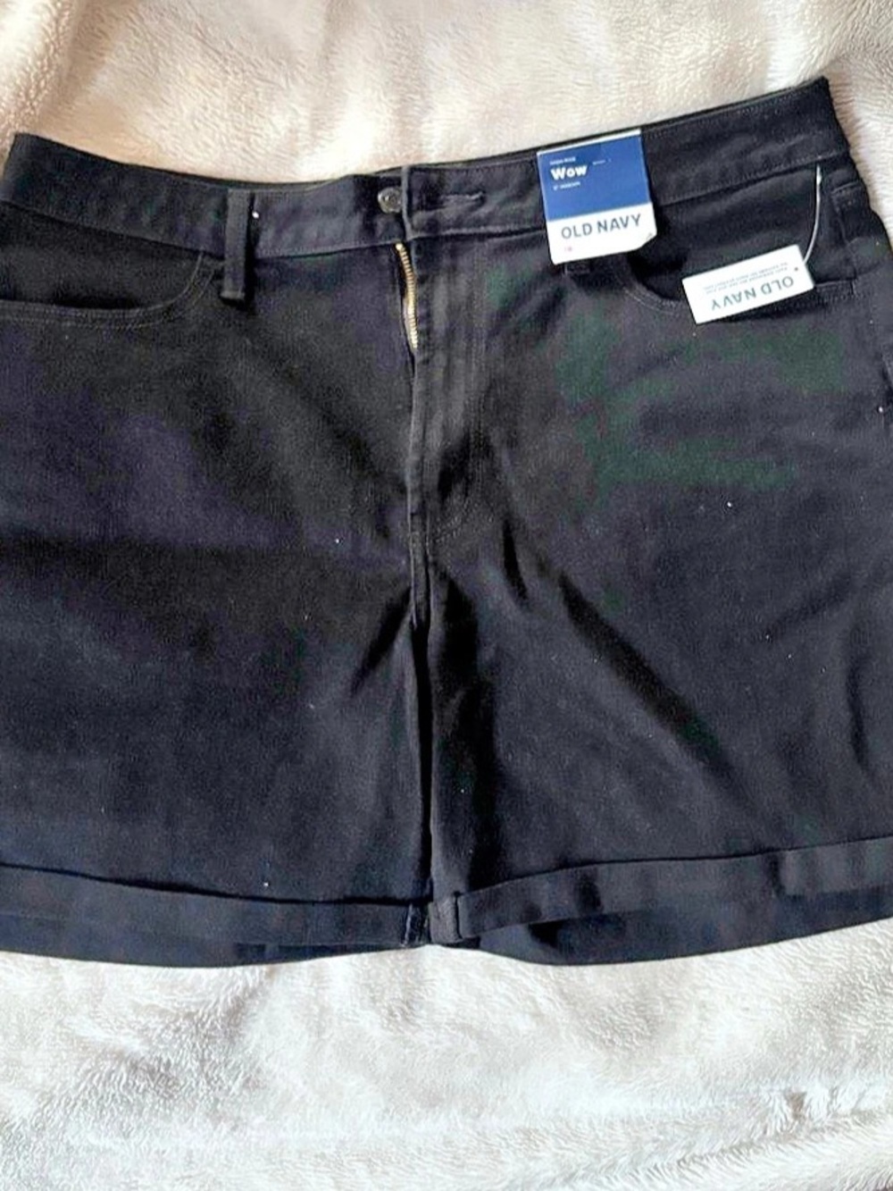 Old Navy High-Waisted Wow Jean Shorts Cuffed Jean Shorts in Black Size 16 NWT